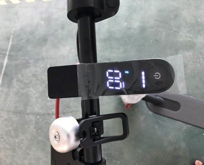 Venta al por mayor 8.5 pulgadas de largo alcance Smart Mi Pro 2 Similar 350W Drive frontal Xiaomi Mijia M365 Scooter eléctrico plegable